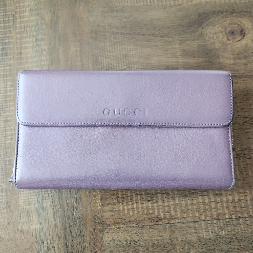 GUCCI LONG WALLET IN LAVENDER